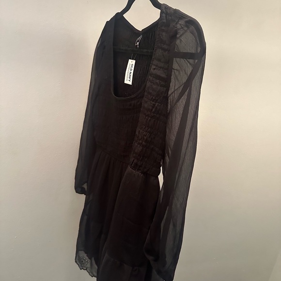 Dress - Picture 9 of 9